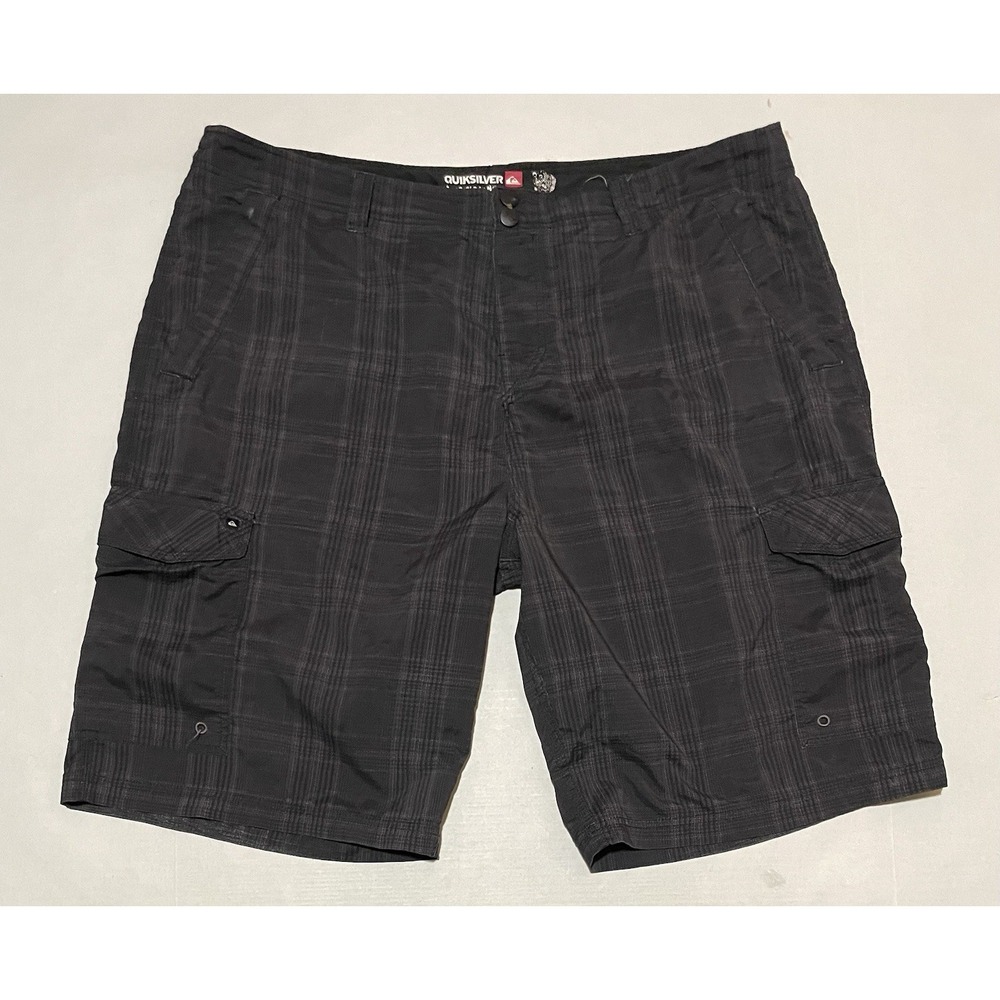 Quiksilver Amphibian Shorts Plaid Mens Size 40 X 11.5 Black Snap Outdoor Beach